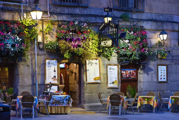 Madridi Meson a belvárosban. Madrid, Spanyolország. — Stock Fotó