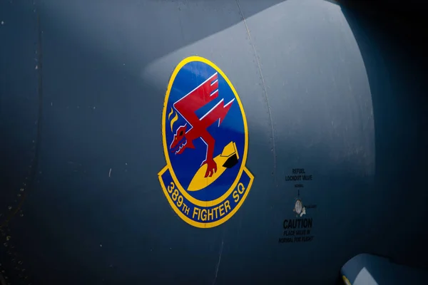 에 F-15e 389th 전투기 비행 중대의 로고 — 스톡 사진