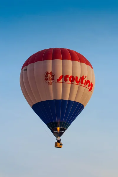 Latający balon skautingu — Zdjęcie stockowe