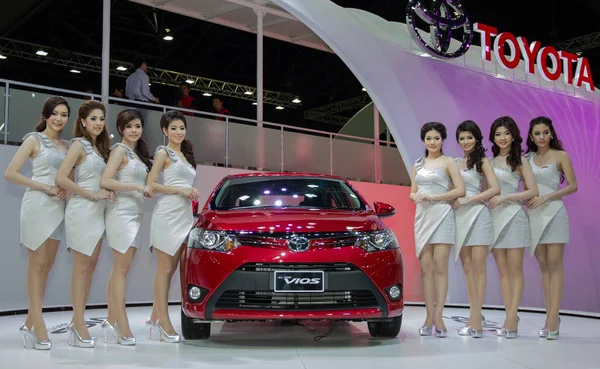 Toyota Vios nieuwe modellen gepresenteerd in Motor Show — Stockfoto