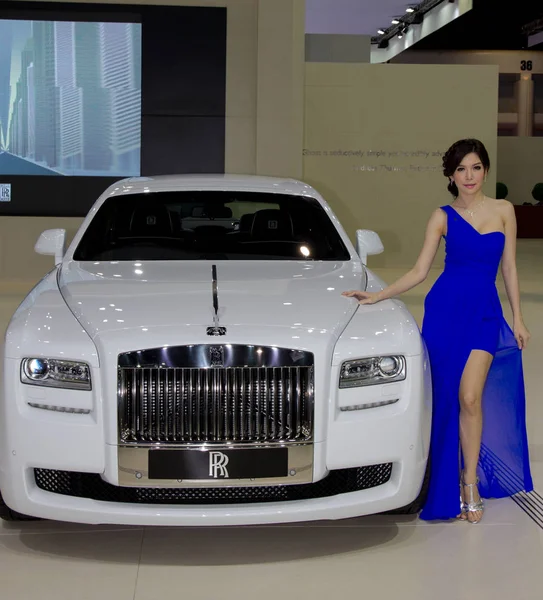 Rolls-Royce yeni model Otomobil Fuarı sundu