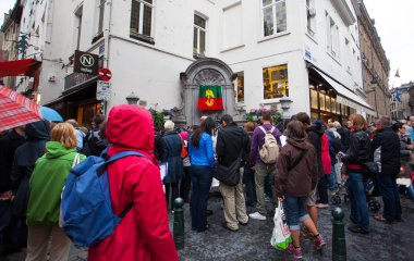 Manneken Pis: elbiselerini değiştirme