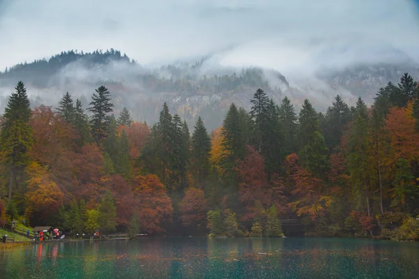 Lago de cristal de Blausee Suiza — Foto de Stock