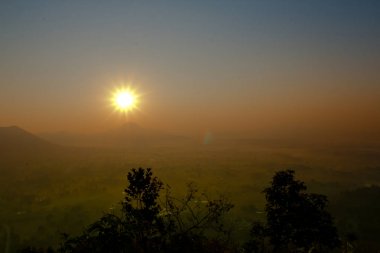Phu-Thok kuzeydoğu Tayland Sunrise