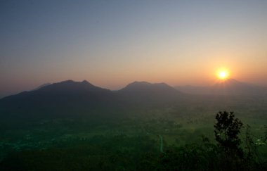 Phu-Thok kuzeydoğu Tayland Sunrise
