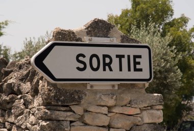 Sinyalleri, semboller ve nesneler üzerinde Fransa The Road