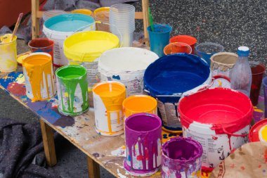 renkli kutular bir tabloyu açın