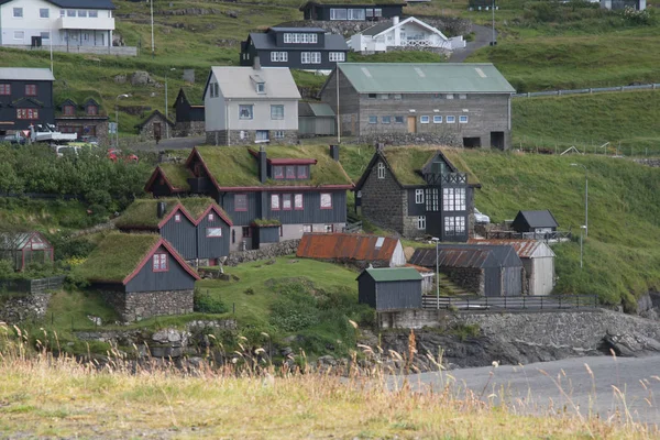 Kvivik by på ön Streymoy på Färöarna — Stockfoto