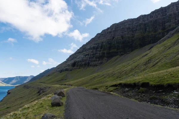 Funningsfjord dans l'île de Vagar sur les îles Féroé — Photo