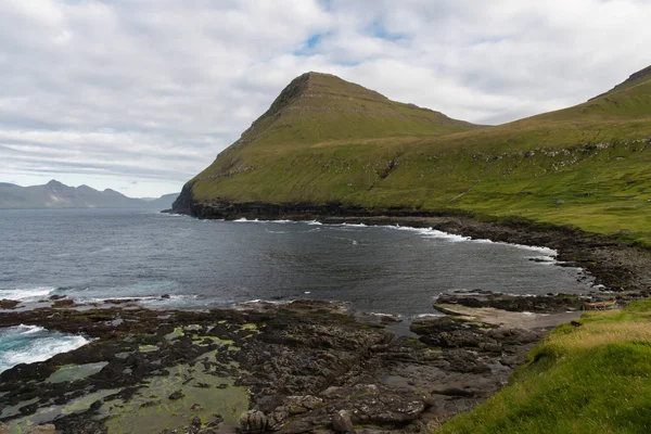 Village de Gjogv à l'île Eysturoy sur les îles Féroé — Photo