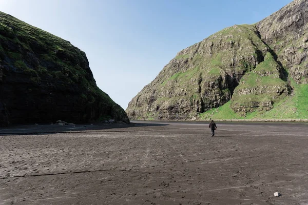 Duvugardar près du village Saksun sur l'île Streymoy à Faroe Islan — Photo