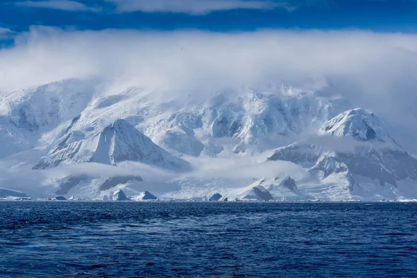 Vista Das Montanhas Antártida Partir Oceano Neve — Fotografia de Stock