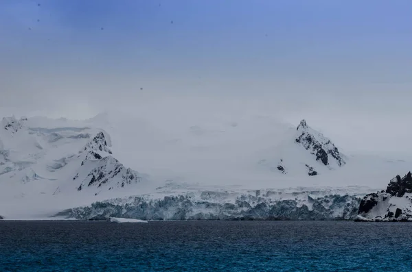 Vista Das Montanhas Antártida Partir Oceano Neve — Fotografia de Stock