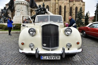 Beyaz Austin Prensesi İngiliz klasik arabası