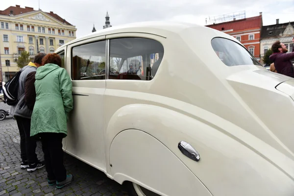 White Austin Princess British vintage car — Stock Photo, Image