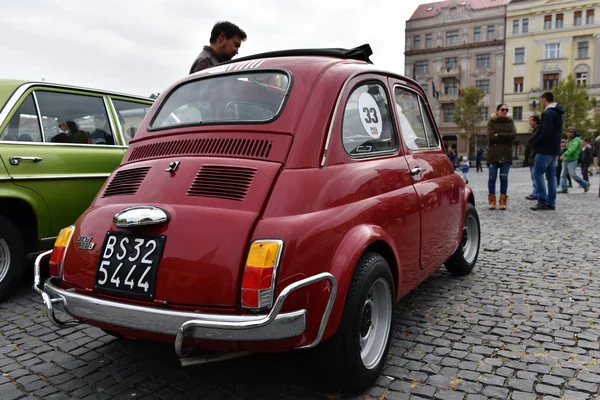 İtalya'dan eski model araba Fiat — Stok fotoğraf