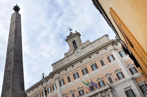 Palazzo Montecitorio a Roma, sede dell'Ital — Foto Stock