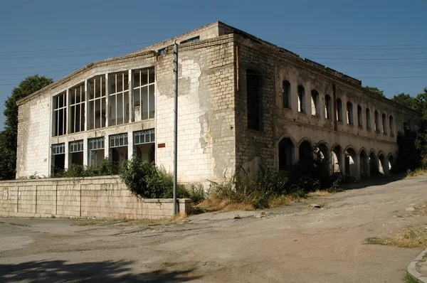 Bombardowanie budynku ruiny w górnym Karabachu — Zdjęcie stockowe