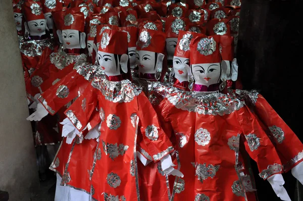 Handmade textiles for sale in the rural market of Sa Pa, Vietnam — Stock Photo, Image