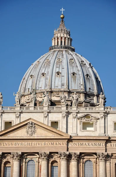 San Pietron basilikan kupoli, Vatikaani — kuvapankkivalokuva