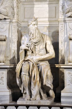 Moses Michelangelo V San Pietro Kilisesi tarafından heykeli