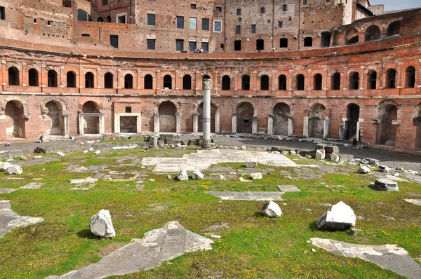 Romeins Keizerlijk forum van keizer Trajanus in Rome, Italië — Stockfoto