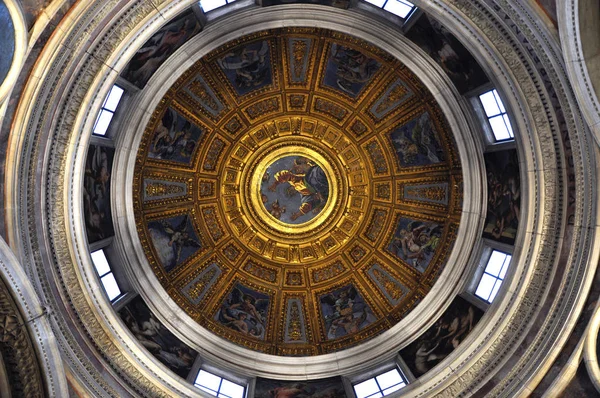 Plafond peint du dôme de la basilique Santa Maria del Popolo — Photo