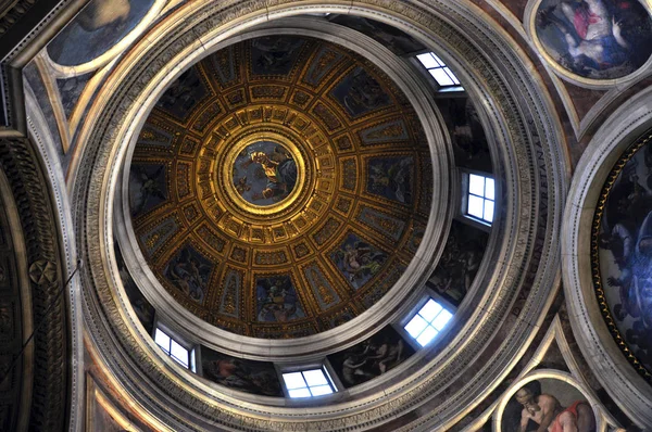 Malowany sufit kopuły Bazyliki Santa Maria del Popolo — Zdjęcie stockowe