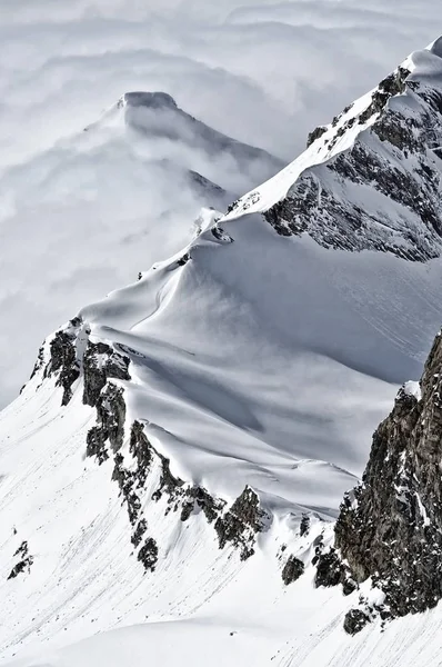 Гірськолижний курорт в Альпах — стокове фото