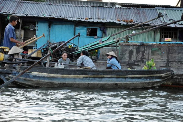 Shack home, house in Mekong delta, Vietnam — Stock Photo, Image