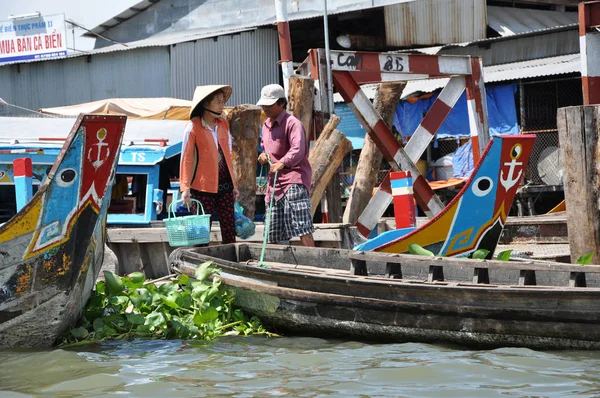 Shack home, house in Mekong delta, Vietnam — Stock Photo, Image