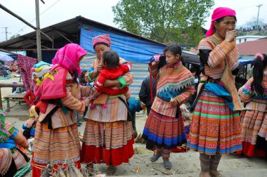 Geleneksel kıyafet Hmong azınlık insanlar. Sa Pa, Kuzey Vietnam