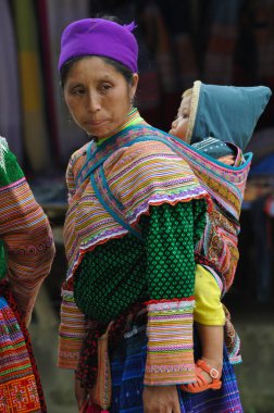 Geleneksel kıyafet Hmong azınlık insanlar. Sa Pa, Kuzey Vietnam