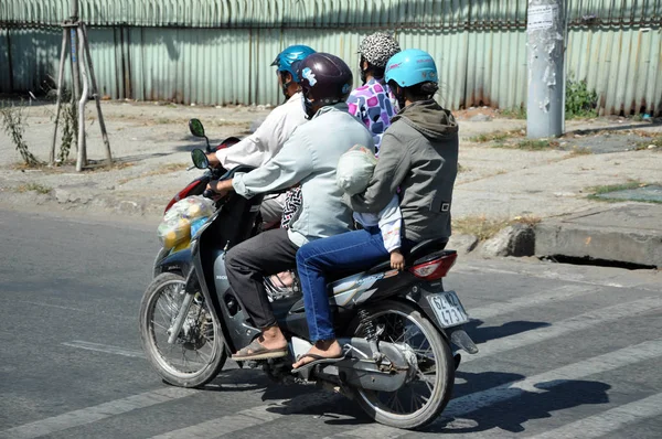 Scooter traffic in Vietnam — Stock Photo, Image