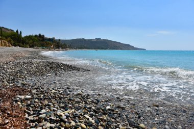 Plaj ve güzel tropikal deniz. Yaz tatil kavramı