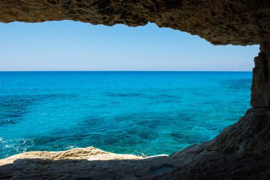 Ayia Napa, Akdeniz kıyısında, Kıbrıs deniz mağaraları