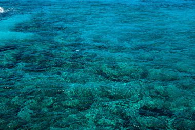 Zümrüt, turkuaz deniz suyu doğal arka plan