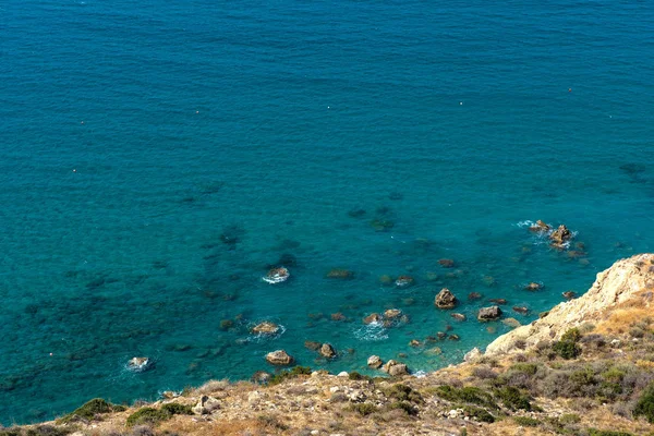 岩の高さから海と海岸線の眺め — ストック写真
