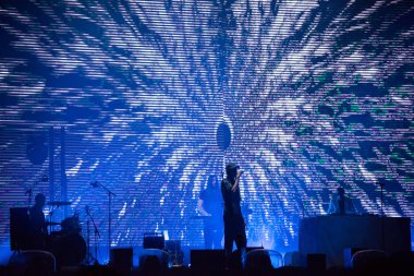 Canlı konser. Sanatçı sahne alanı'ndaki