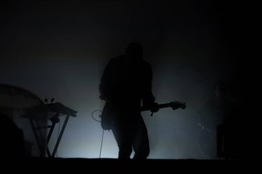 Canlı konser. Sanatçı sahne alanı'ndaki