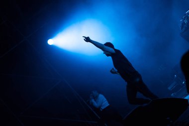 Atari genç isyan bant bir rock konseri