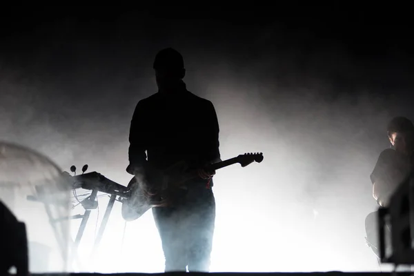 Concerto dal vivo. Artista sul palco — Foto Stock