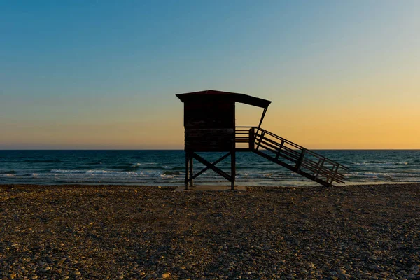 Baywatch kule sahilde