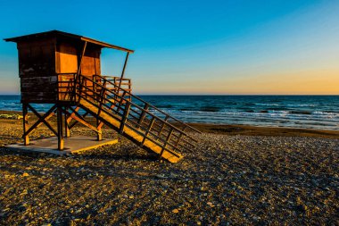 Baywatch kule sahilde