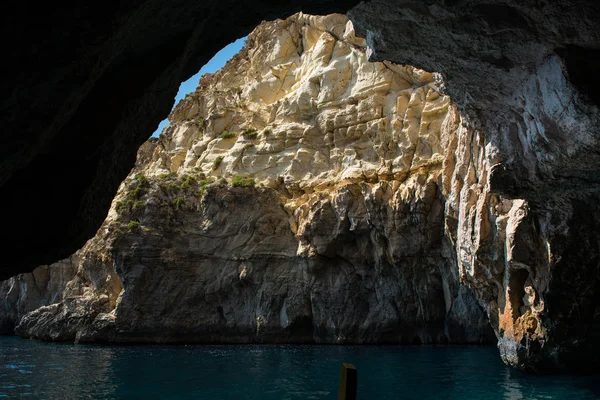 Gruta azul vista desde un viaje en barco. Malta —  Fotos de Stock