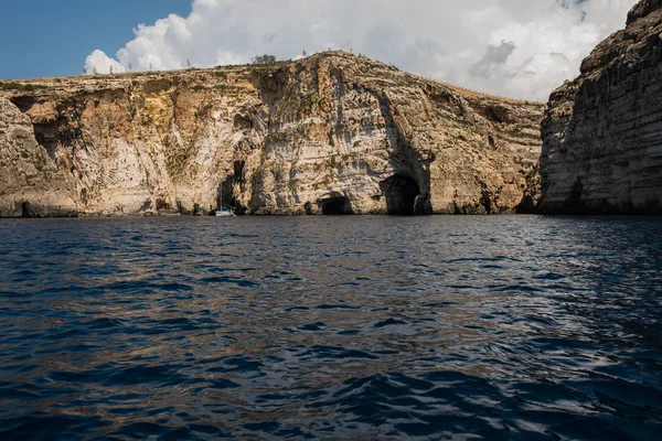 Błękitna Grota z łódką. Malta — Zdjęcie stockowe