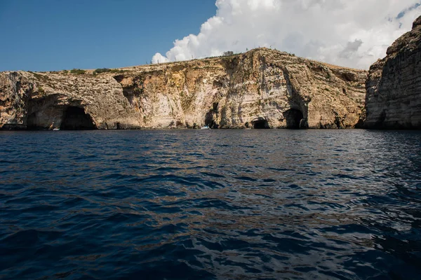 Mavi Mağara bir tekne yolculuğu gördün. Malta