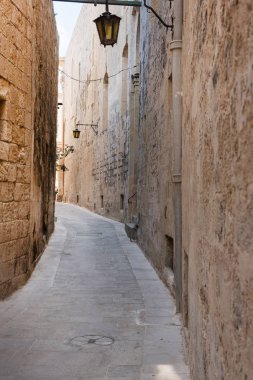 Mdina, Malta'da Ortaçağ dar sokak taş evler