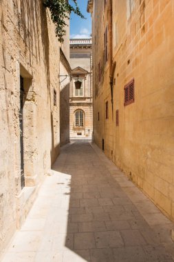 Mdina, Malta'da Ortaçağ dar sokak taş evler