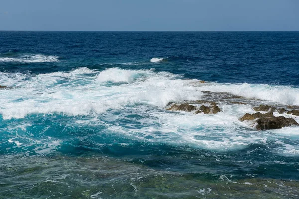 Modrá díra a sbalený AZÚROVÉ okno. Gozo, Malta — Stock fotografie